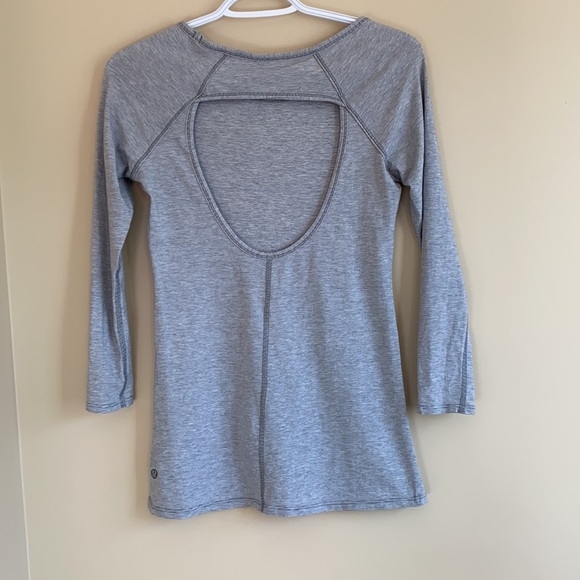 Lululemon physically fit 3/4 sleeve - Picture 3 of 5
